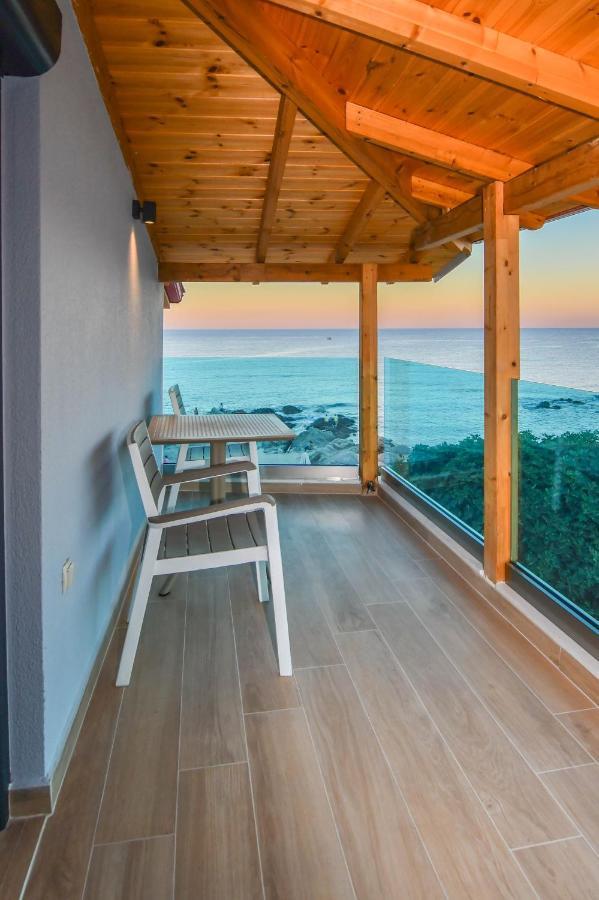 Athos Veranda Sarti Exterior photo